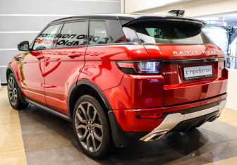 Подержанный автомобиль Land Rover Range Rover Evoque 2017 года (6 фото)