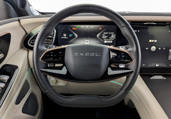 Подержанный автомобиль Exeed VX 2023 года (23 фото)