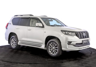 Подержанный автомобиль Toyota Land Cruiser Prado 2021 года (3 фото)
