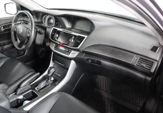 Подержанный автомобиль Honda Accord Sedan 2013 года (6 фото)