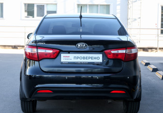 Подержанный автомобиль Kia Rio Sedan 2012 года (6 фото)