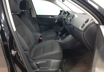 Подержанный автомобиль Volkswagen Tiguan 2015 года (13 фото)