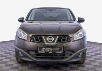 Подержанный автомобиль Nissan Qashqai 2011 года (2 фото)
