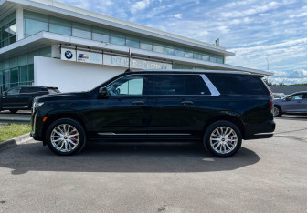 Подержанный автомобиль Cadillac Escalade Suv 2022 года (8 фото)