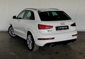 Подержанный автомобиль Audi RS Q3 2015 года (6 фото)