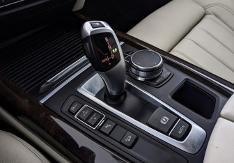 Подержанный автомобиль BMW X5 2017 года (29 фото)