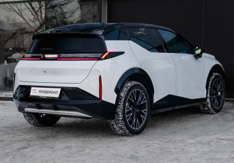 Подержанный автомобиль Zeekr X 2023 года (5 фото)