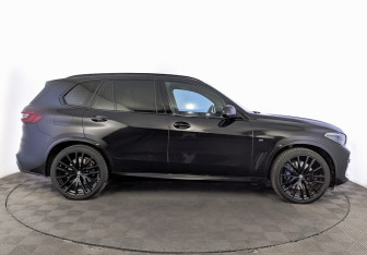 Подержанный автомобиль BMW X5 2020 года (4 фото)