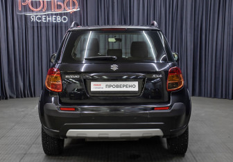 Подержанный автомобиль Suzuki SX4 Hatchback 2014 года (6 фото)