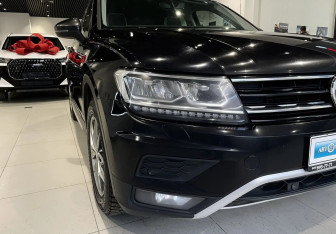 Подержанный автомобиль Volkswagen Tiguan 2019 года (9 фото)
