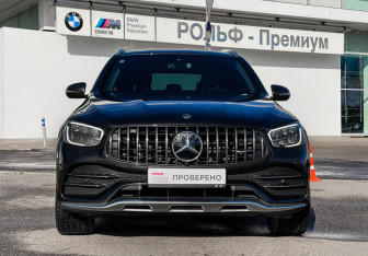 Подержанный автомобиль Mercedes-Benz GLC AMG 2021 года (2 фото)