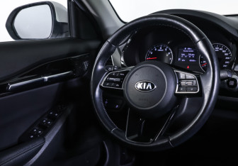 Подержанный автомобиль Kia Seltos 2021 года (13 фото)