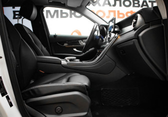 Подержанный автомобиль Mercedes-Benz GLC Coupe 2018 года (28 фото)