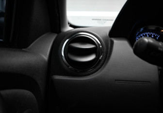 Подержанный автомобиль Renault Duster 2017 года (13 фото)