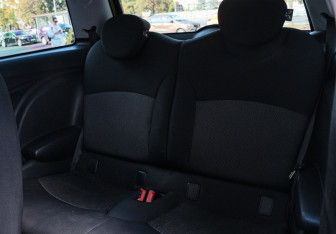 Подержанный автомобиль MINI Hatch 2007 года (8 фото)