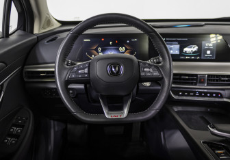 Подержанный автомобиль Changan UNI-T 2023 года (10 фото)
