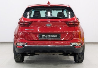 Подержанный автомобиль Kia Sportage 2018 года (6 фото)