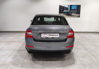 Подержанный автомобиль Skoda Octavia Liftback 2014 года (6 фото)