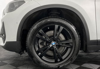 Подержанный автомобиль BMW X1 2019 года (7 фото)