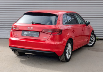 Подержанный автомобиль Audi A3 Hatchback 2013 года (5 фото)