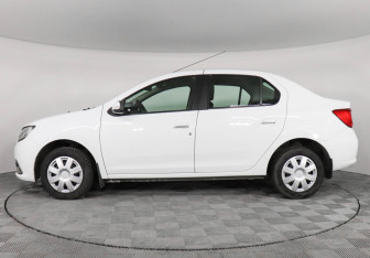 Подержанный автомобиль Renault Logan Sedan 2017 года (8 фото)