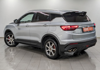 Подержанный автомобиль Geely Coolray 2021 года (7 фото)