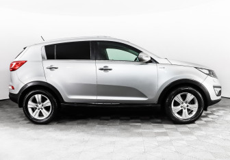 Подержанный автомобиль Kia Sportage 2012 года (4 фото)