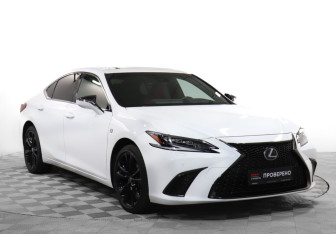 Подержанный автомобиль Lexus ES 2022 года (3 фото)