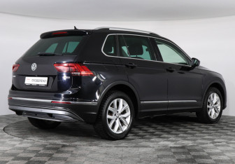 Подержанный автомобиль Volkswagen Tiguan 2019 года (5 фото)