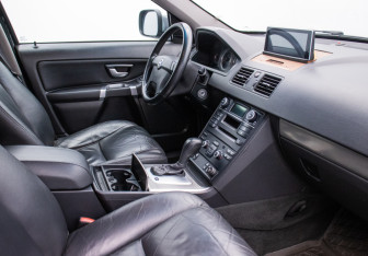 Подержанный автомобиль Volvo XC90 2010 года (10 фото)