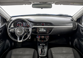 Подержанный автомобиль Kia Rio Hatchback 2019 года (14 фото)