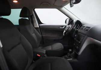 Подержанный автомобиль Skoda Yeti 2013 года (11 фото)