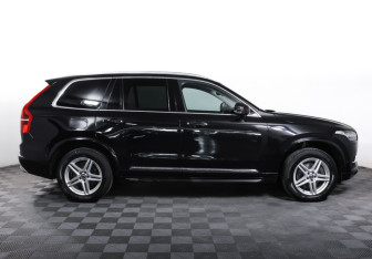 Подержанный автомобиль Volvo XC90 2018 года (4 фото)