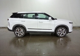 Подержанный автомобиль Jaecoo J7 2023 года (8 фото)