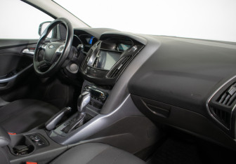 Подержанный автомобиль Ford Focus Hatchback 2014 года (9 фото)