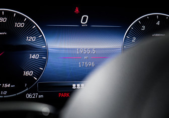Подержанный автомобиль Mercedes-Benz GLE 2024 года (11 фото)