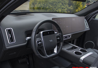 Подержанный автомобиль LiXiang L7 2024 года (9 фото)