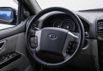 Подержанный автомобиль Kia Sorento 2007 года (15 фото)
