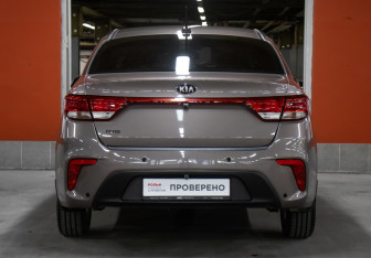 Подержанный автомобиль Kia Rio Sedan 2019 года (6 фото)