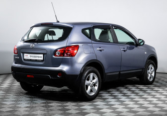 Подержанный автомобиль Nissan Qashqai 2008 года (5 фото)