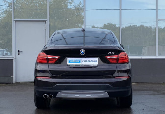 Подержанный автомобиль BMW X4 2014 года (6 фото)