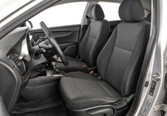 Подержанный автомобиль Kia Rio Hatchback 2021 года (18 фото)