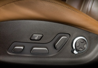 Подержанный автомобиль Genesis G80 2021 года (21 фото)