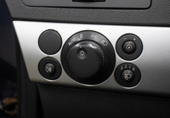 Подержанный автомобиль Opel Astra Hatchback 2011 года (19 фото)