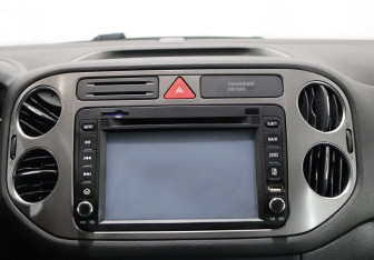 Подержанный автомобиль Volkswagen Tiguan 2011 года (21 фото)