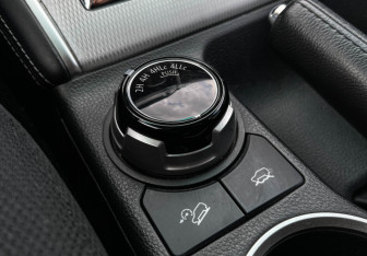Подержанный автомобиль Mitsubishi L200 2022 года (14 фото)