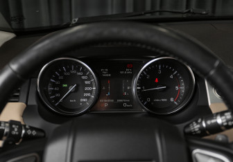 Подержанный автомобиль Land Rover Range Rover Evoque 2015 года (11 фото)