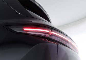 Подержанный автомобиль LiXiang L6 2024 года (24 фото)