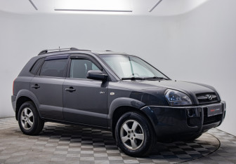 Подержанный автомобиль Hyundai Tucson 2006 года (7 фото)