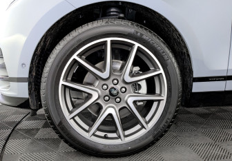 Новый Land Rover Range Rover Velar 2025 (7 фото)